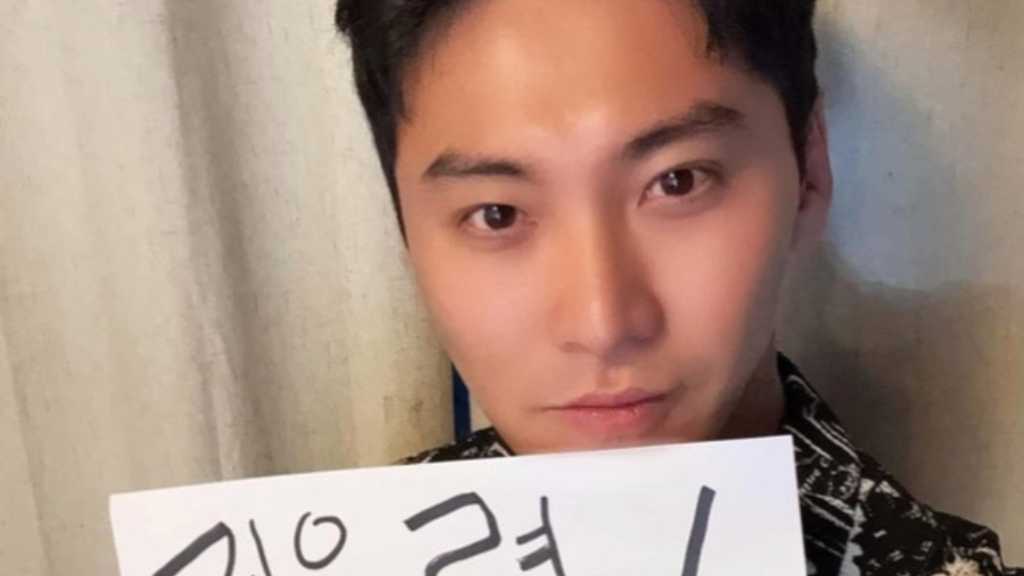 元FTISLAND ソン・スンヒョン、芸能界引退・結婚後に出演映画「黒い霊」が公開“監督や俳優たちに申し訳なかった”