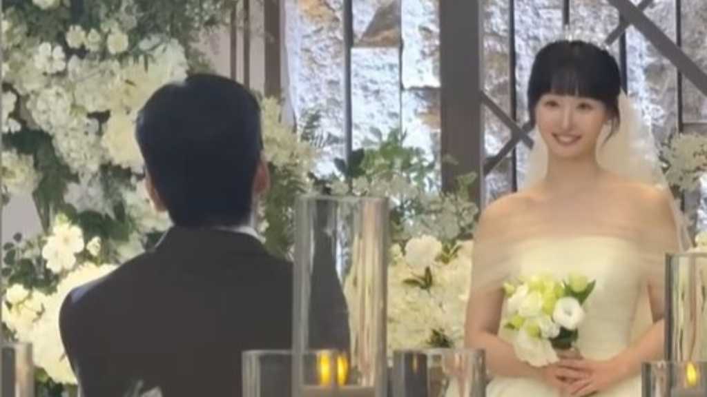 過去に同性との交際を告白…「アイドル学校」出演ソム・ヘビン、結婚式の様子を公開！美しいドレス姿