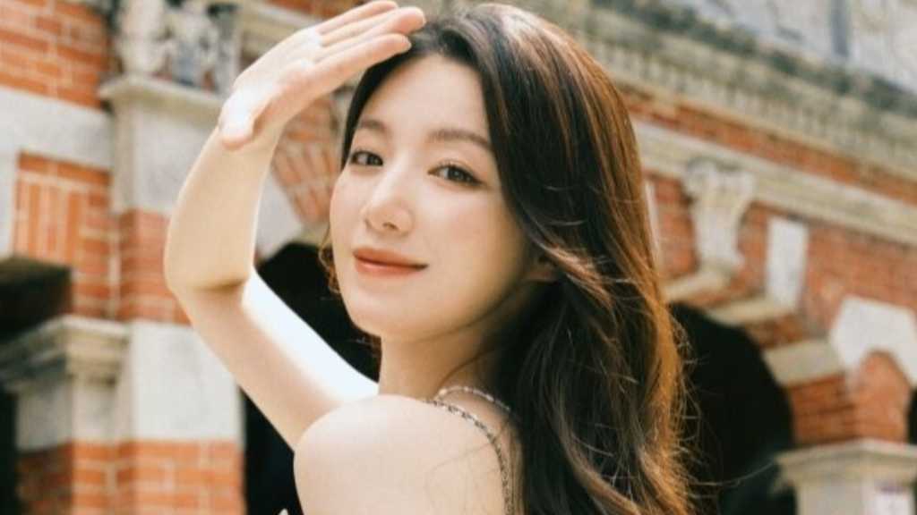 i-dle シュファ、故郷の台湾・桃園市の広報大使に抜擢！観光名所で撮影も「多くの方に訪問してほしい」