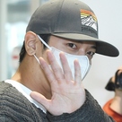 【PHOTO】CNBLUE ジョン・ヨンファ、スケジュールを終え帰国…カリスマ性溢れるオーラ（動画あり）