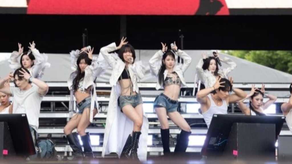 i-dle「ロラパルーザ シカゴ」悪天候の中でも熱いステージで魅了!初公開の新曲パフォーマンスも