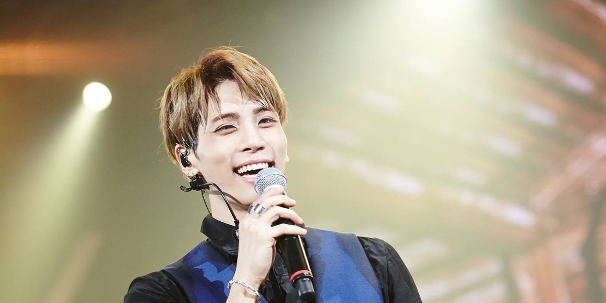 ⭐︎貴重⭐︎新品・未使用　SHINeeジョンヒョン INSPIREDフーディ SUPER JUNIOR イトゥク、SHINee ジョンヒョンさんを哀悼「見送る前日に