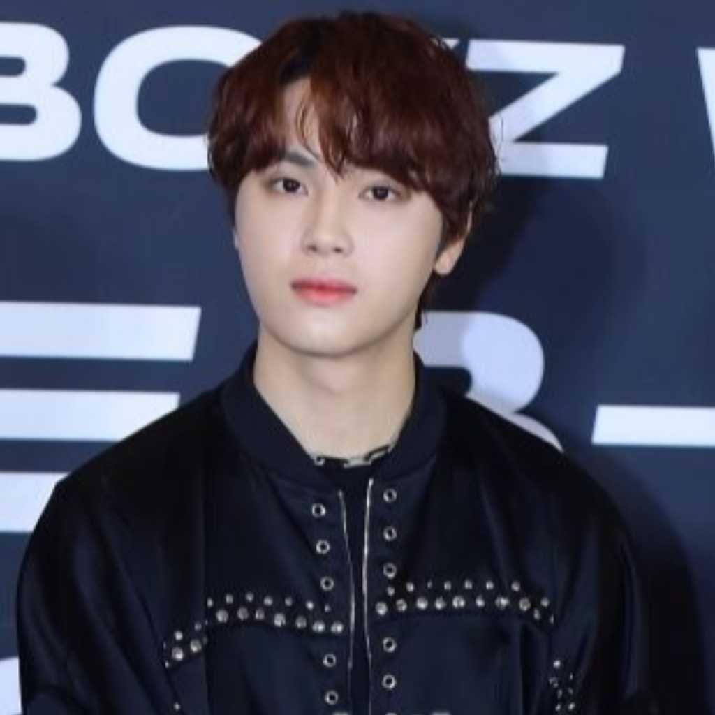 元THE BOYZ チュ・ハンニョン、One Hundredとの8億円訴訟で勝訴…事務所は控訴審でメンバーを証人申請へ