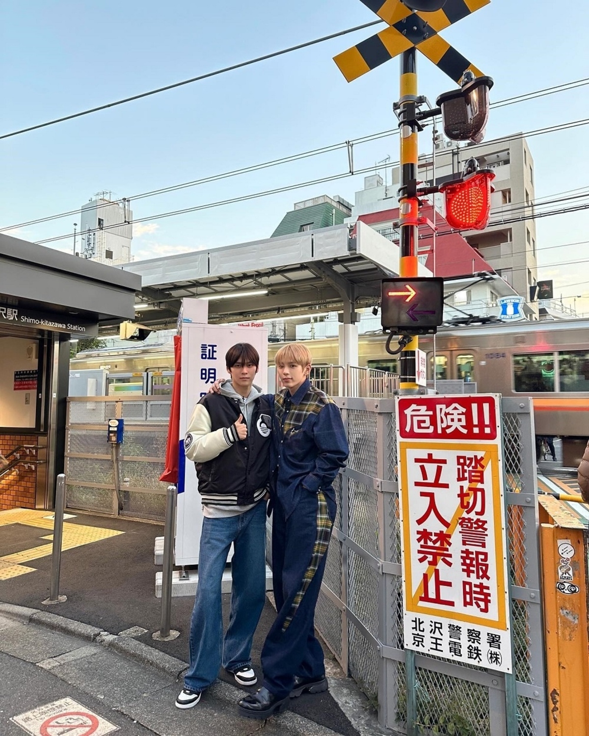 RIIZE in Japan for "2023 MAMA" is attracting attention with commemorative shots in Shimokitazawa and Shinjuku. 
