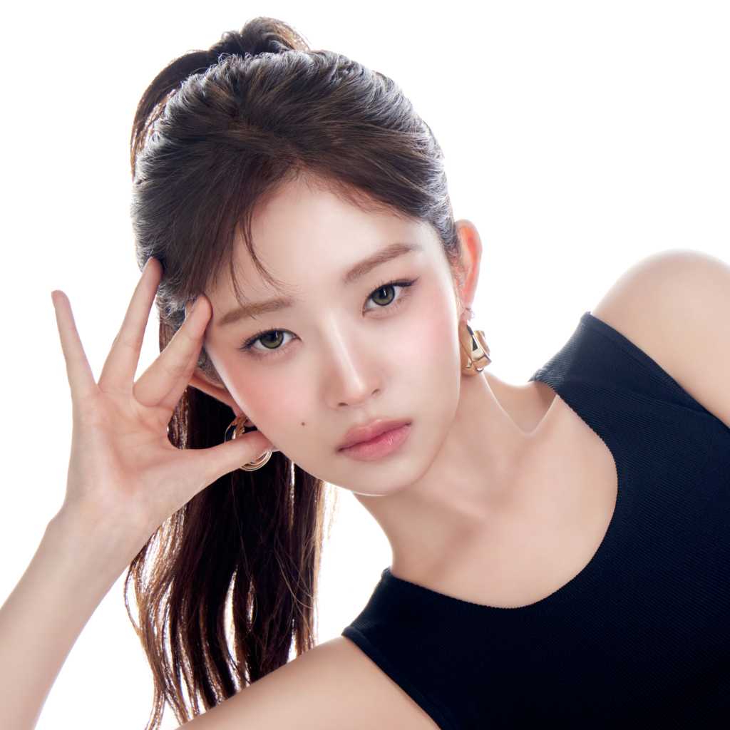 IVE レイ、韓国コスメ「AGE20‘S」の新グローバルアンバサダーに就任!新ビジュアルも解禁