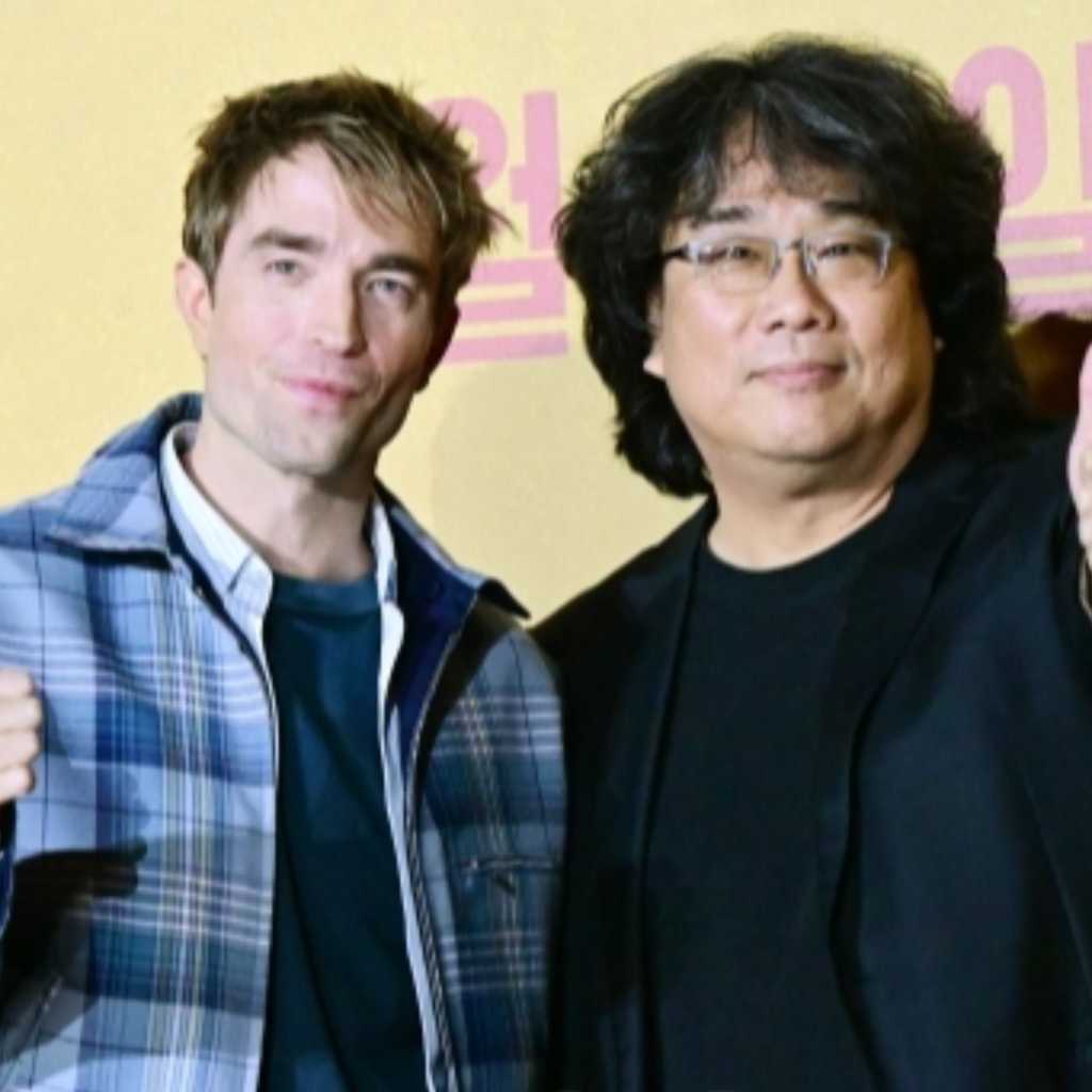 ロバート・パティンソン、ポン・ジュノ監督を絶賛！映画「ミッキー17」出演に感激“特別な世界観を持っている”