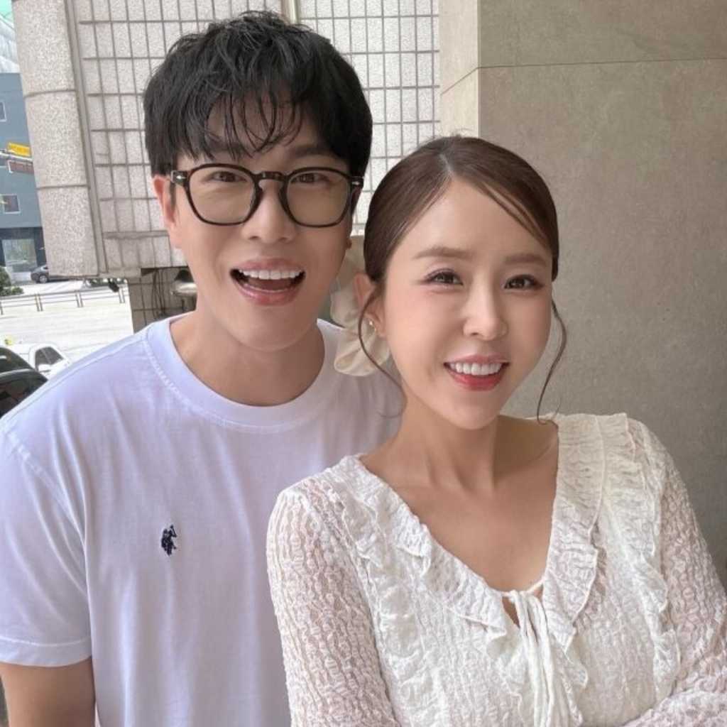 “コヨーテ シンジの婚約者”歌手ムンウォン、二股やいじめ疑惑も?様々な議論うけ謝罪・釈明