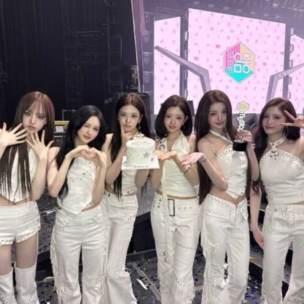 IVE「音楽中心」で2週連続1位を獲得！2ndフルアルバムの活動で7冠達成