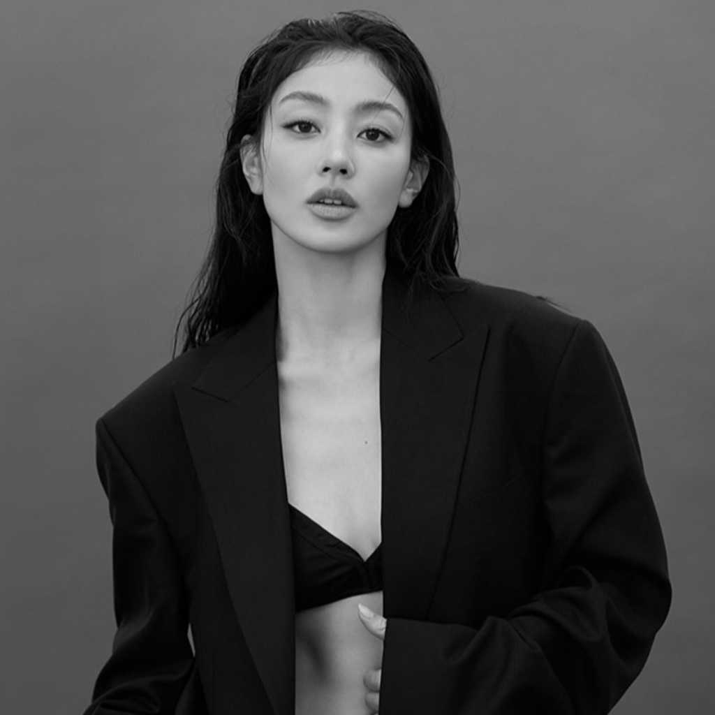 TWICE ジヒョ、新たなプロフィール写真を公開！移籍後の活動に高まる期待