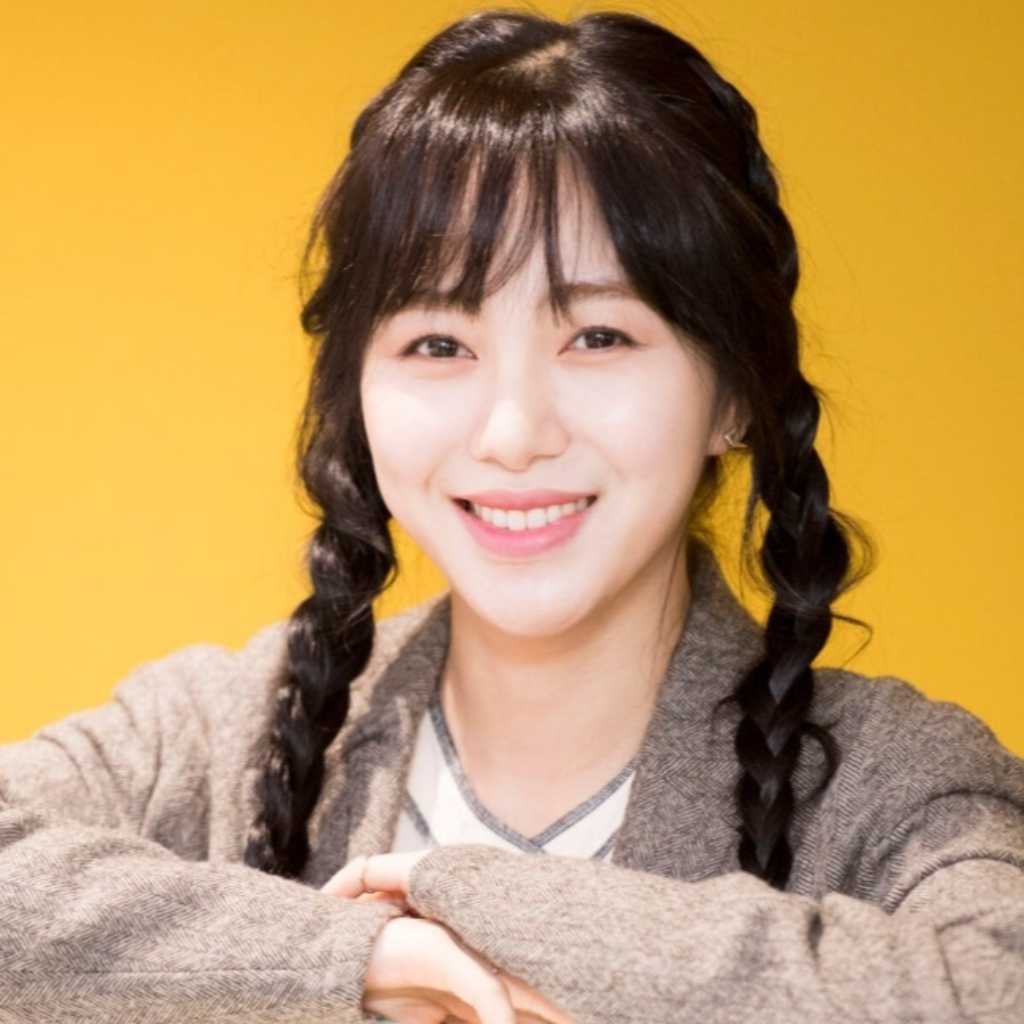 AOA出身ミナ、ファンミ中止を謝罪…誹謗中傷に対する苦悩も吐露「一生懸命生きる努力をする」