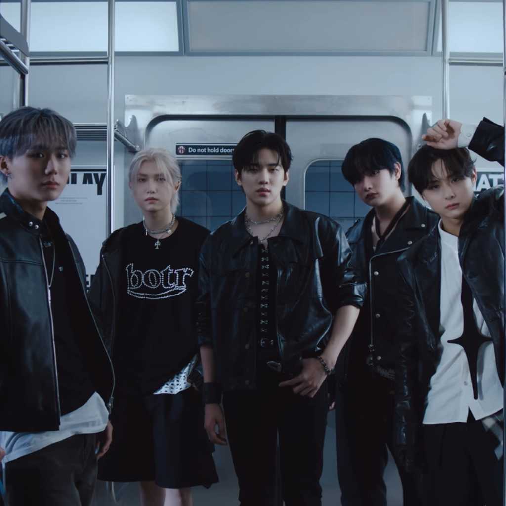 DKZ、タイトル曲「Replay My Anthem」MV公開…完成度の高いパフォーマンスに注目