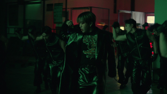 Stray Kids、ニューアルバム「合（HOP）」チャンビンバージョンの予告