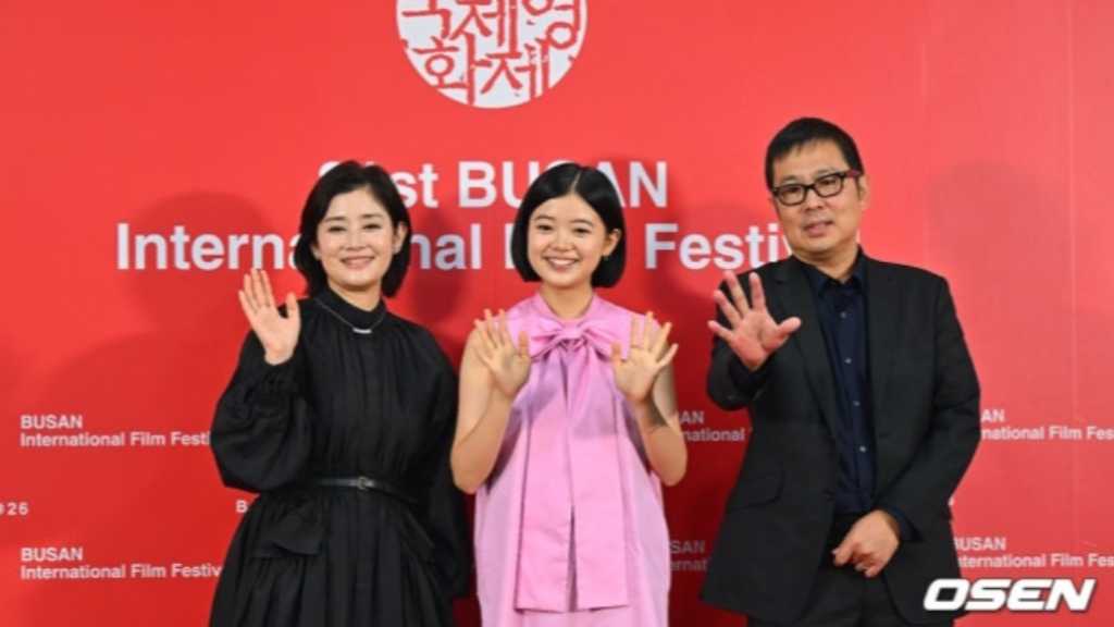 【PHOTO】石田ひかり＆姫野花春ら、映画「さとこはいつも」記者会見に出席