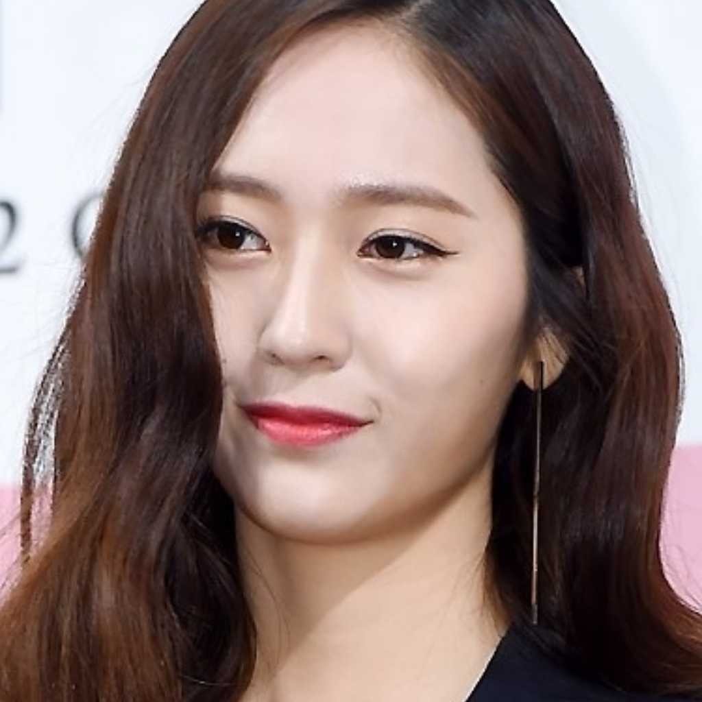 f(x) クリスタル、11月27日に初のソロシングル「Solitary」をリリース!久しぶりの音楽活動に期待