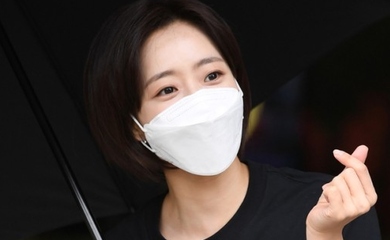 【PHOTO】T-ARA ウンジョン＆ワン・ジヘら、ドラマ「騙されても夢のうち」撮影のため放送局へ