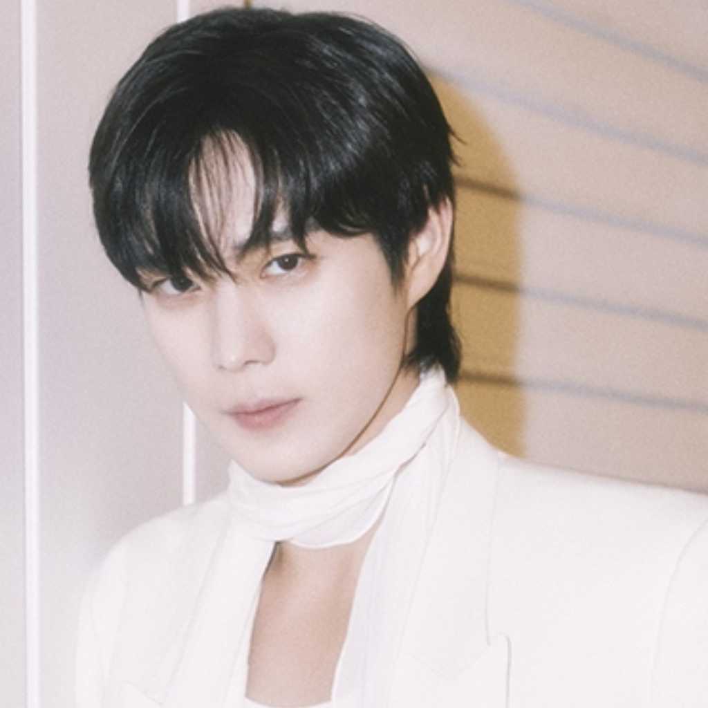 キム・ヨンデ、本日軍隊へ…坊主姿でファンに挨拶「行ってきます」