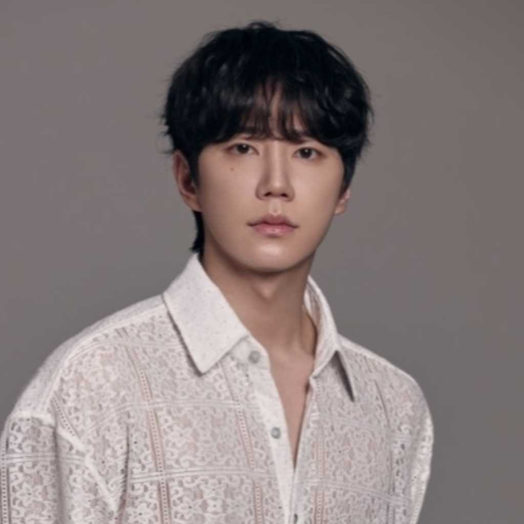 イ・ジュニョン、本日軍隊へ…バリカンで自ら短髪に&SUPER JUNIOR ヒチョルらとの記念ショットも