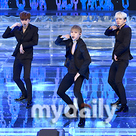 【PHOTO】VIXX「スーパーモデル選抜大会」でステージを披露“爆発的なオーラ”