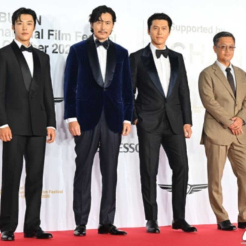 【PHOTO】ヒョンビン＆チョン・ウソンら「釜山国際映画祭」開幕式のレッドカーペットに登場