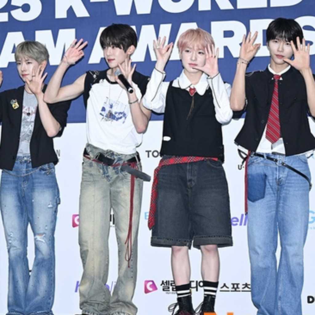 【PHOTO】NCT WISH「2025 K-WORLD DREAM AWARDS」ブルーカーペットに登場