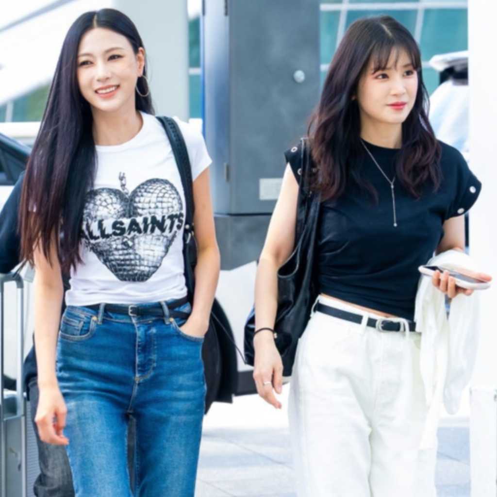 【PHOTO】Apink、海外スケジュールのため出国…爽やかな笑顔