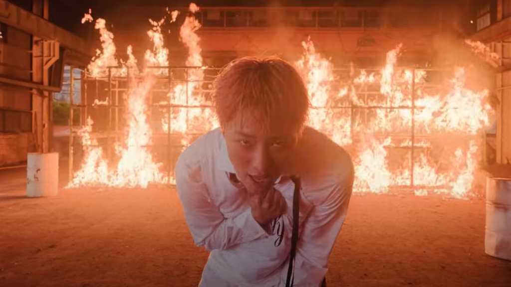 チョ・スンヨン、タイトル曲「I'll Never Love Again」MV公開…炎を前に魂のパフォーマンス