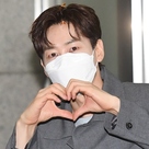 【PHOTO】SUPER JUNIOR ウニョク＆シンドン「週刊アイドル」の収録に参加