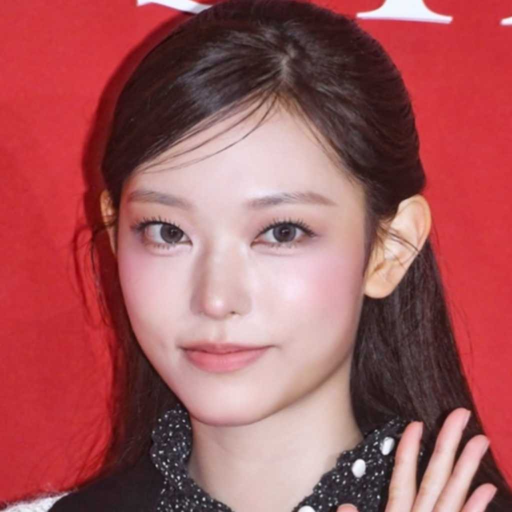 【PHOTO】NewJeans ヘリン、ブランド「DIOR」のイベントに出席…ADORに復帰後初の公式の場