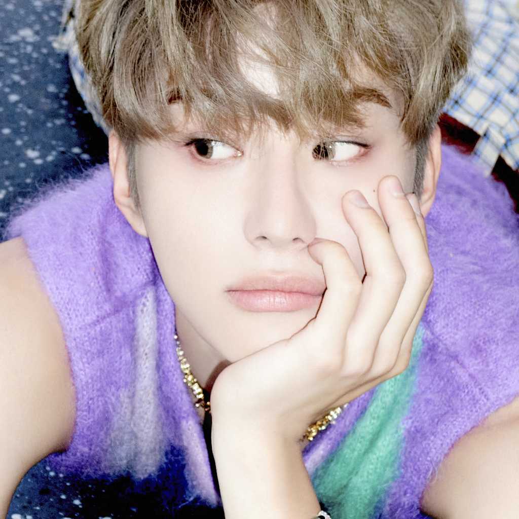 NCT ジョンウ、新曲を単独ファンミで初披露!1stソロシングル「SUGAR」予告イメージが続々公開