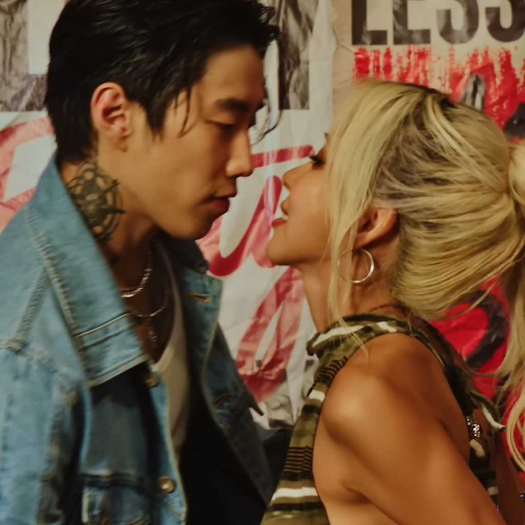 宇宙少女 ダヨン&パク・ジェボム、キス寸前のダンスパフォーマンスに注目!コラボ曲「FLIRTY」MV公開