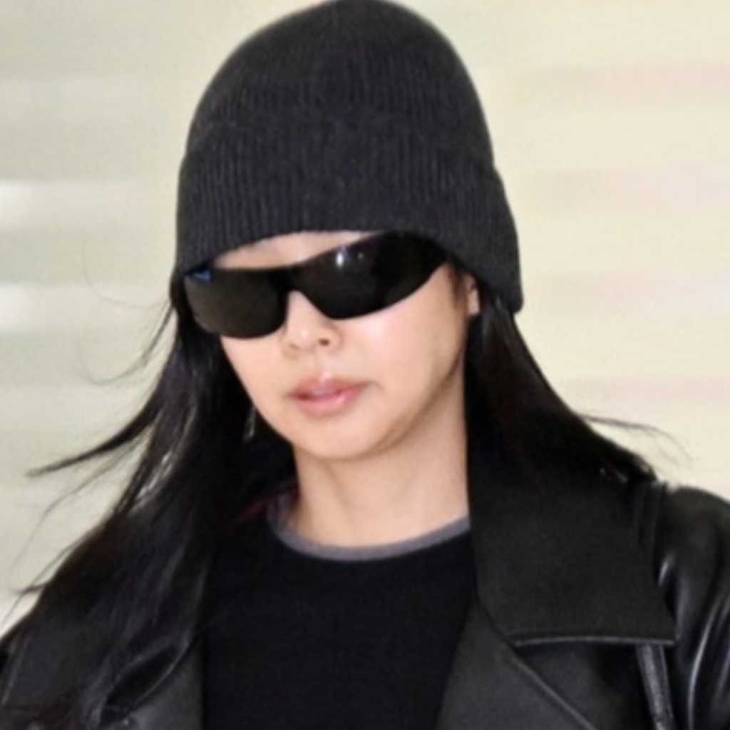 【PHOTO】BLACKPINK ジェニー、ファッションウィークを終えて韓国に到着（動画あり）