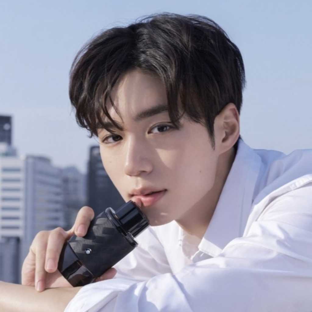 ALPHA DRIVE ONE キム・ジュンソ、再デビューから2ヶ月で初の個人グラビア…愛用する香水のモデルに（動画あり）