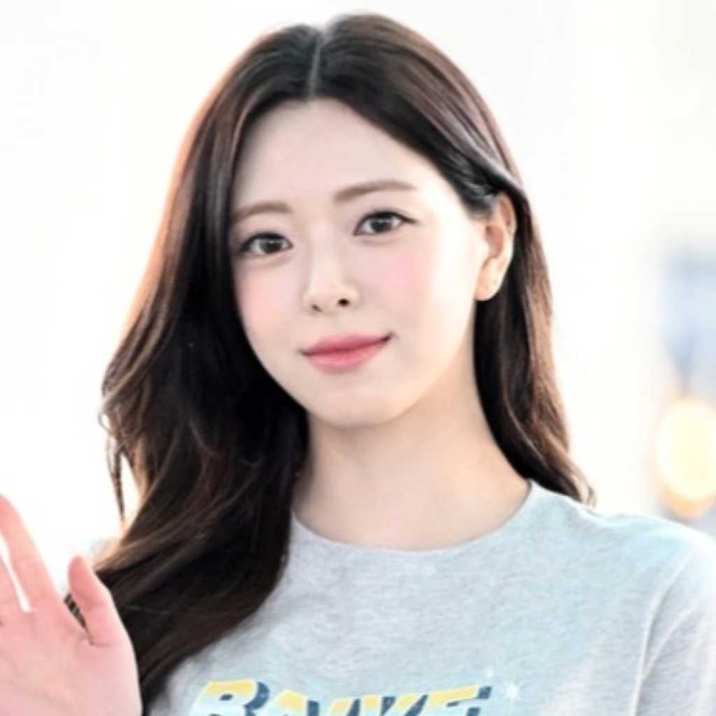 【PHOTO】ITZY ユナ、ファンサイン会のため中国へ出国