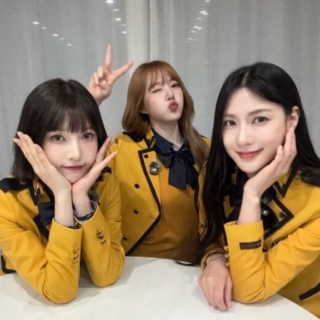 Apink オ・ハヨン、親友Red Velvet ジョイ＆元GFRIEND イェリンと10年前の制服姿で再会！ファンから熱い反響