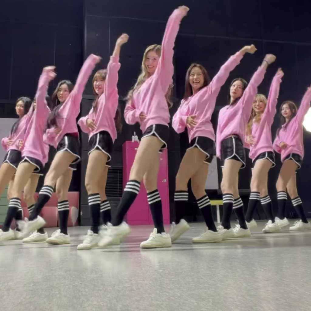 I․O․I、カムバックに先立ち「PICK ME」ダンス映像を公開!10年前を再現した様子が話題