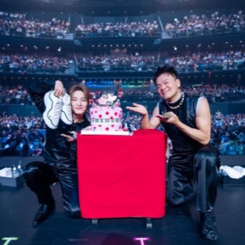 Stray KidsのI․Nがゲスト出演！パク・ジニョン、日本コンサートにファン熱狂…TWICEらの楽曲からJ-POP名曲まで披露