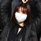 【PHOTO】パク・ハソン、ラジオ番組の収録に参加…ファンの声援に耳を傾ける