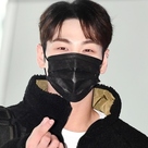 【PHOTO】NU'EST ベクホ＆今月の少女（LOONA） チュウ「ジャングルの法則」撮影のため済州島へ…明るい笑顔（動画あり）