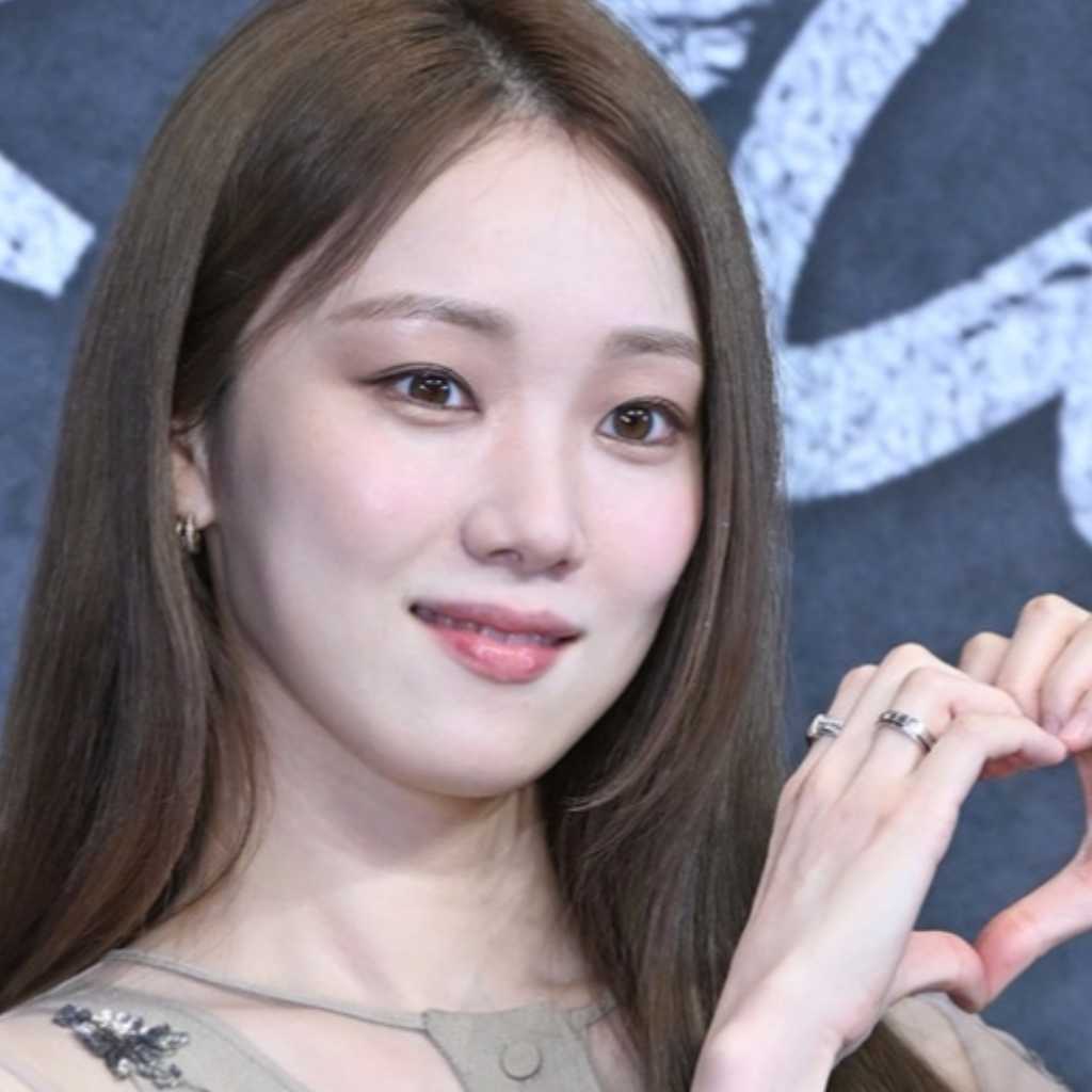 イ・ソンギョン、ドラマ「白鳥クリーニング店」への出演を検討中！事務所がコメント