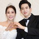 【PHOTO】“17歳差カップル”ミナ＆SoReal リュ・フィリップ、本日（7/7）結婚…記者会見に登場