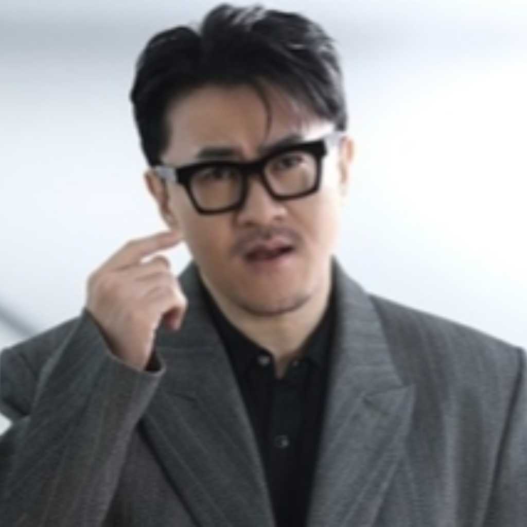 Defconn、30kg減量後のプロフィール写真を公開…ガラリと変わった姿に驚き