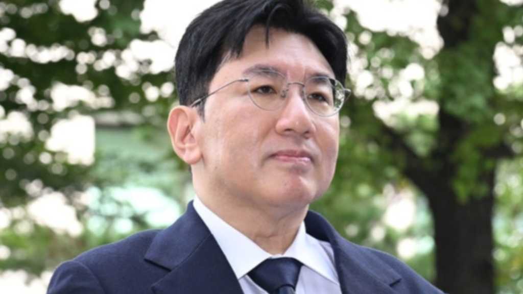HYBE バン・シヒョク議長、不正取引容疑で2度目の召喚調査…約12時間で終了