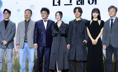 Netflix「寄生獣 －ザ・グレイ－」原作ファンも興奮必至！？産後3ヶ月で撮影した女優も…監督＆キャストが秘話明かす