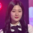 I.O.I「不朽の名曲」で爽やかなステージを披露…“花より美しいというメッセージを伝えたい”