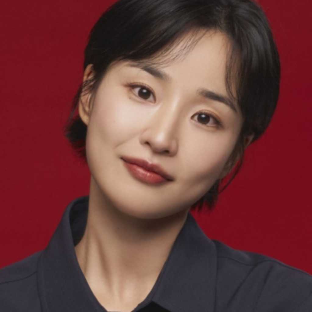 Netflix「エマ」バン・ヒョリン“露出に抵抗はなかった…イ・ハニ先輩のサポートに感謝”