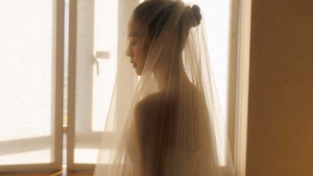 「わたしの完璧な秘書」出演キム・ユネ、美しいウエディング写真を公開“愛も仕事も大切にしていく”