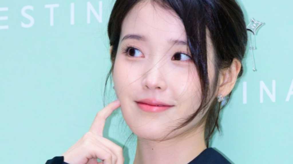 IU、悪質コメントの投稿者を特定へ「米裁判所に証拠開示を申請した」