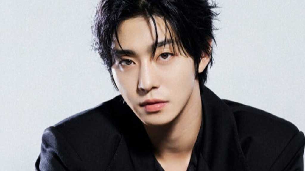 アン・ヒョソプ＆イ・ミンホら「全知的な読者の視点から」主演俳優陣5人の圧倒的なグラビア