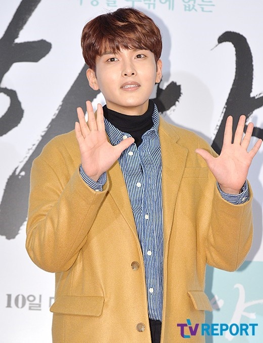 Photo Super Junior リョウク 映画 ヒヤ Vip試写会に登場 可愛い挨拶 Kstyle