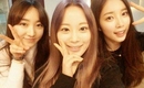 KARA ヨンジ、事務所の後輩「プロデュース101」出演チョ・シユン＆ユン・チェギョンと生放送ショット
